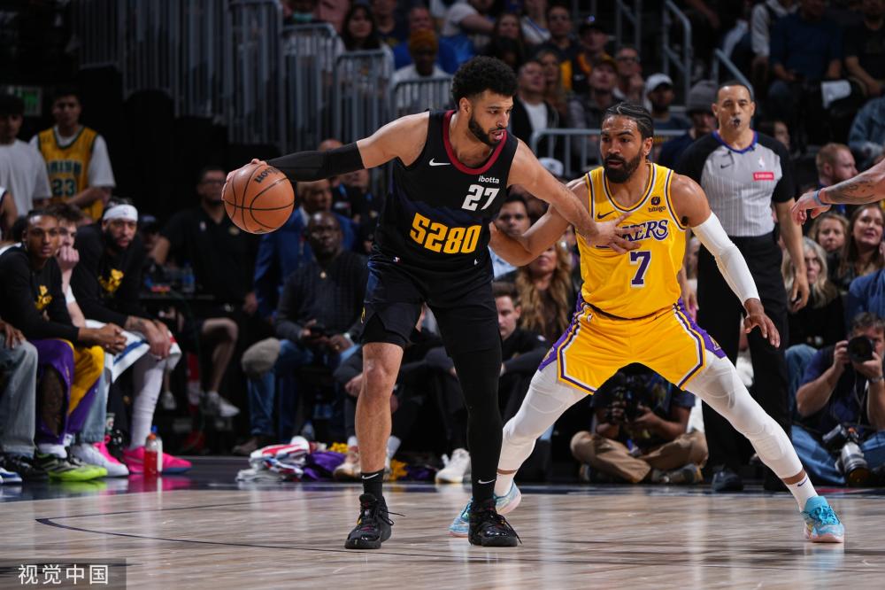 她的体能与 她的体能与