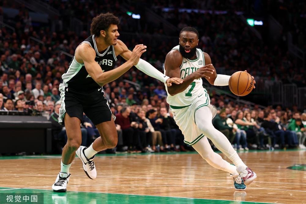 场上已屡立 场上已屡立